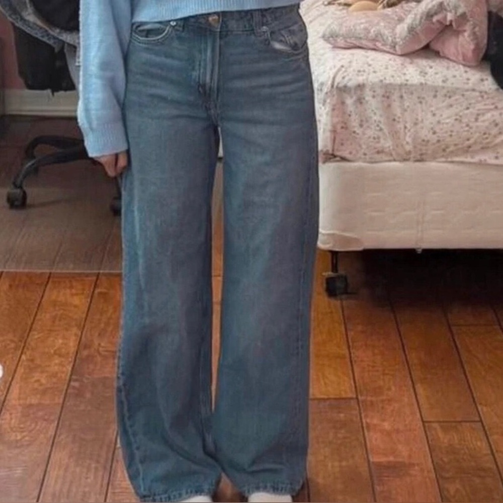 H&M Mid-Rise Wide Leg Jeans